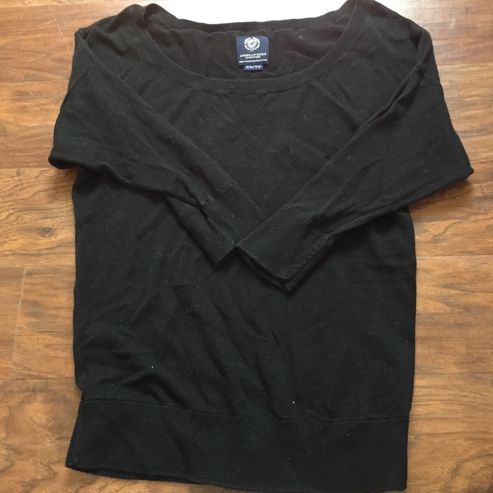 Three quarter sleeve sweater